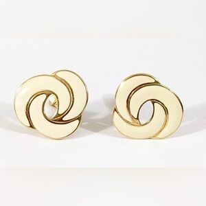 Monet Signed Vintage 1960s Cream/Ivory Enamel Swirl Clip Earrings Gold Tone EUC